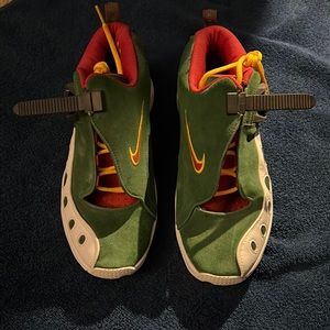 Nike Flight Mens 8.5